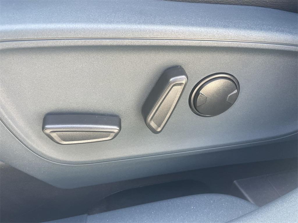 new 2025 Ford Maverick car, priced at $35,557