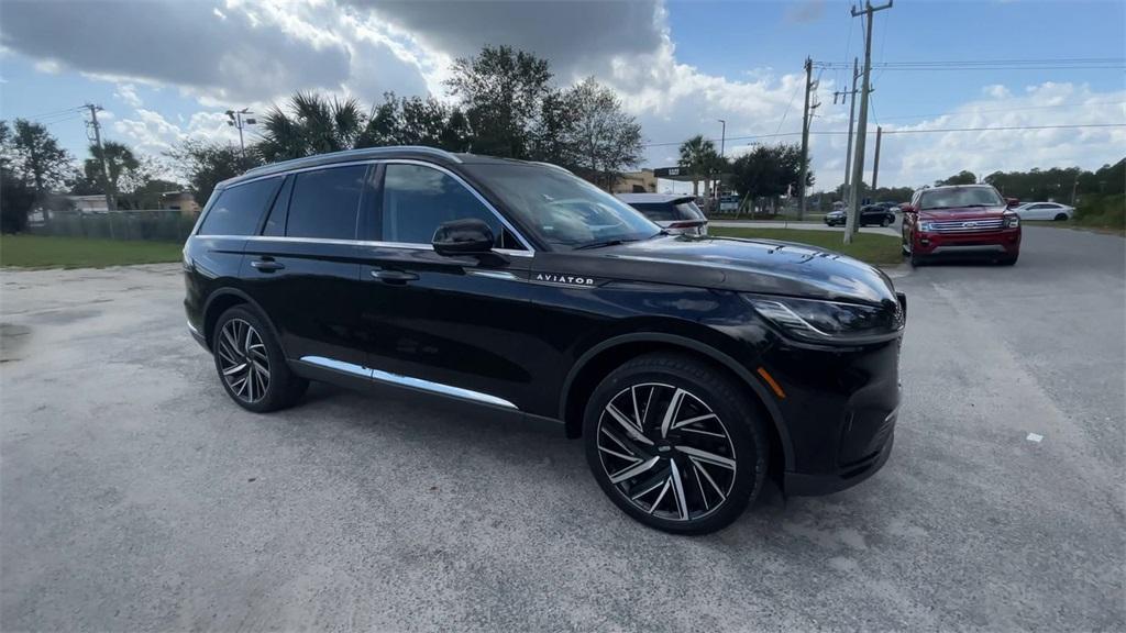 new 2025 Lincoln Aviator car, priced at $78,300