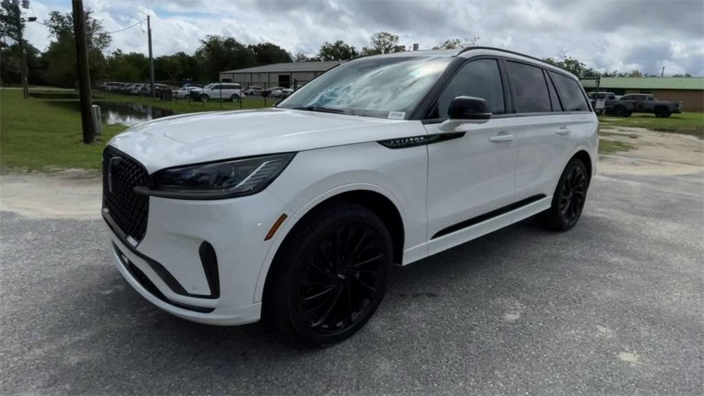 new 2025 Lincoln Aviator car