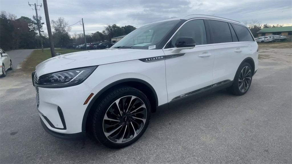 new 2025 Lincoln Aviator car, priced at $72,175