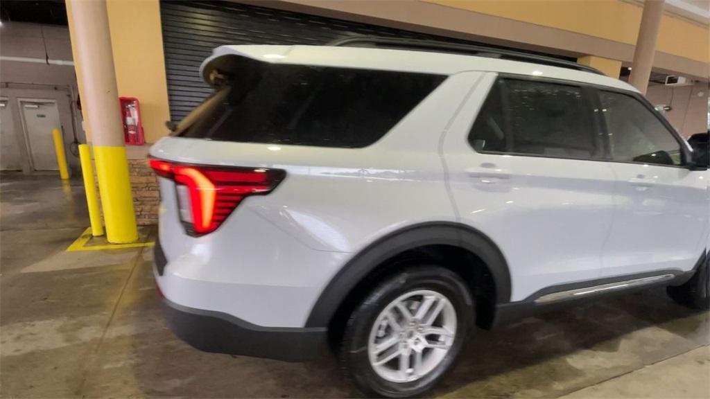 new 2025 Ford Explorer car, priced at $38,865