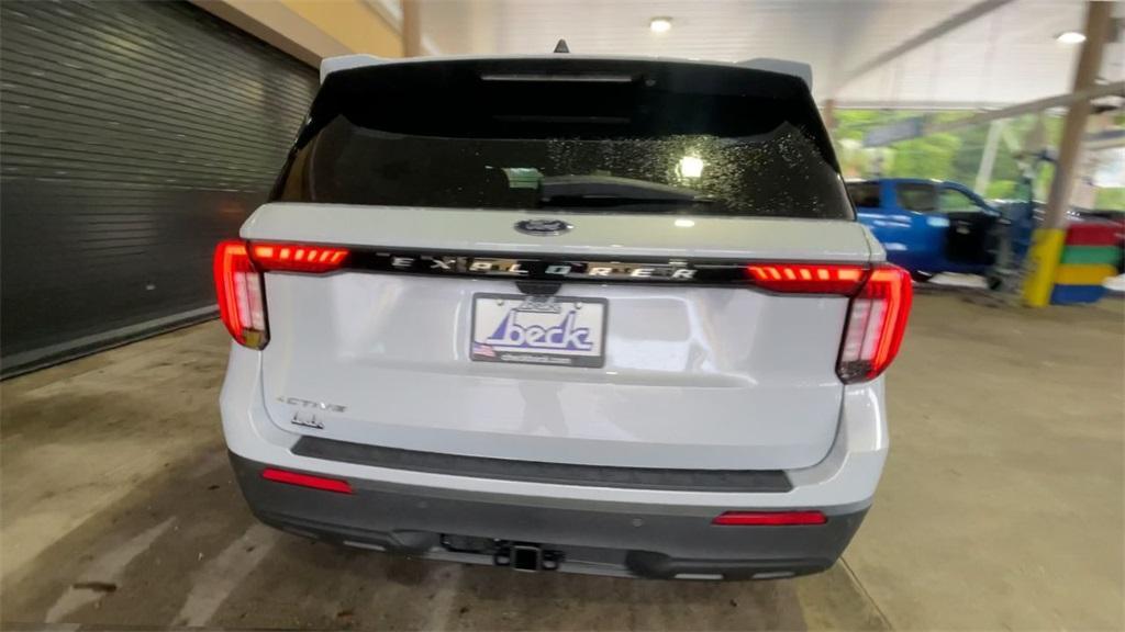new 2025 Ford Explorer car, priced at $38,865