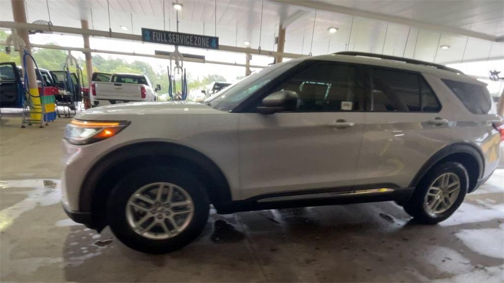 new 2025 Ford Explorer car, priced at $38,865