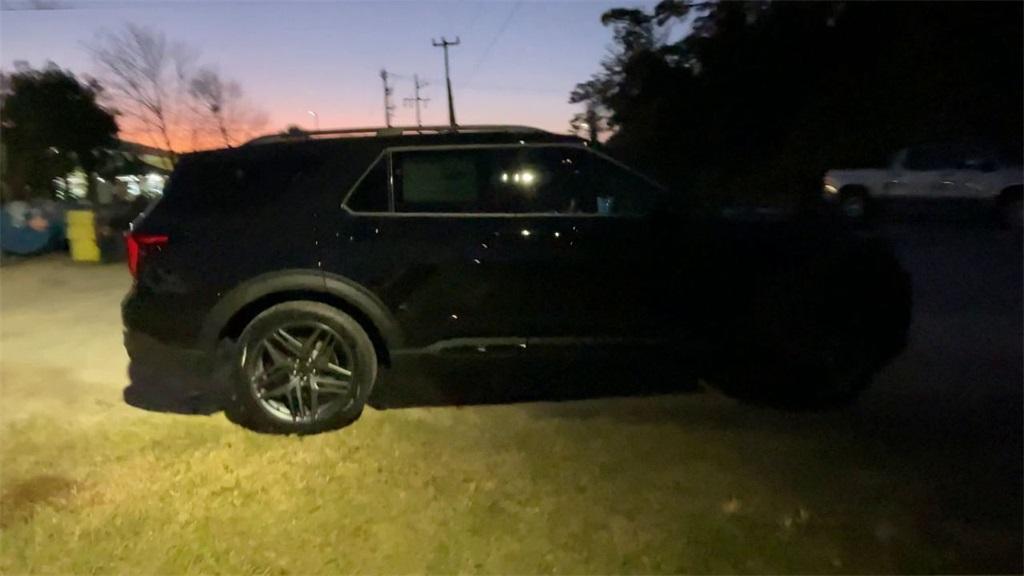 new 2025 Ford Explorer car, priced at $57,550