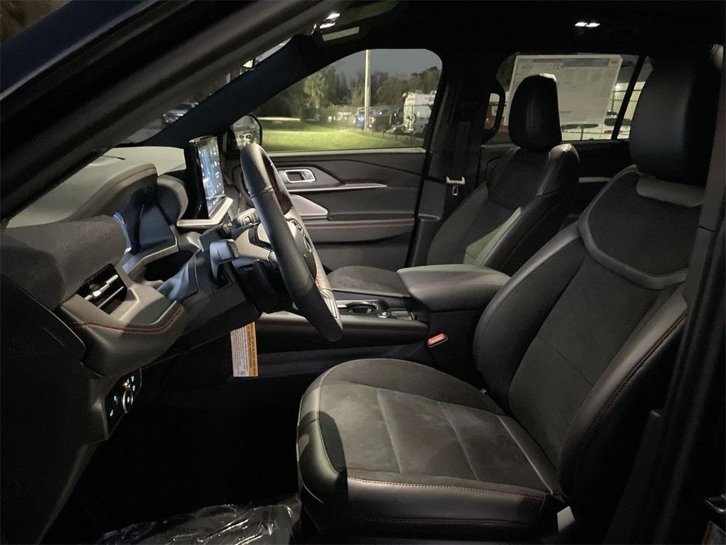 new 2025 Ford Explorer car, priced at $57,550