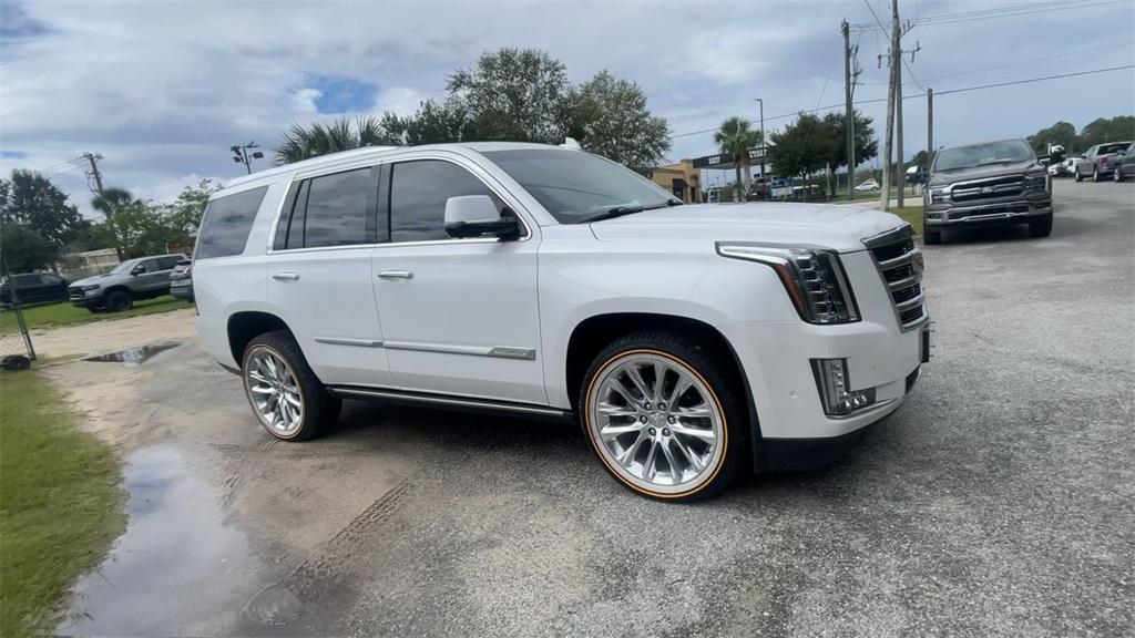 used 2019 Cadillac Escalade car, priced at $39,987