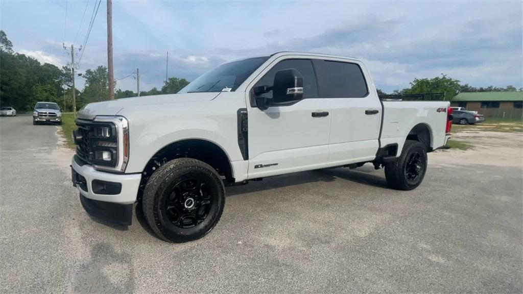 new 2025 Ford F-250 car, priced at $67,022