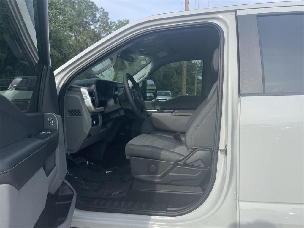 new 2025 Ford F-250 car, priced at $67,022