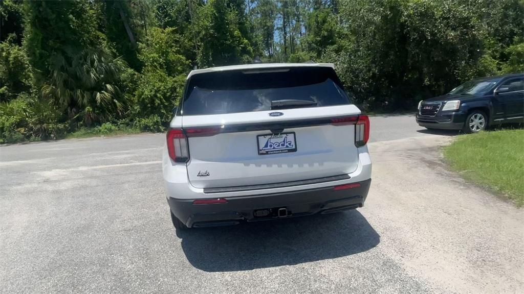 new 2025 Ford Explorer car