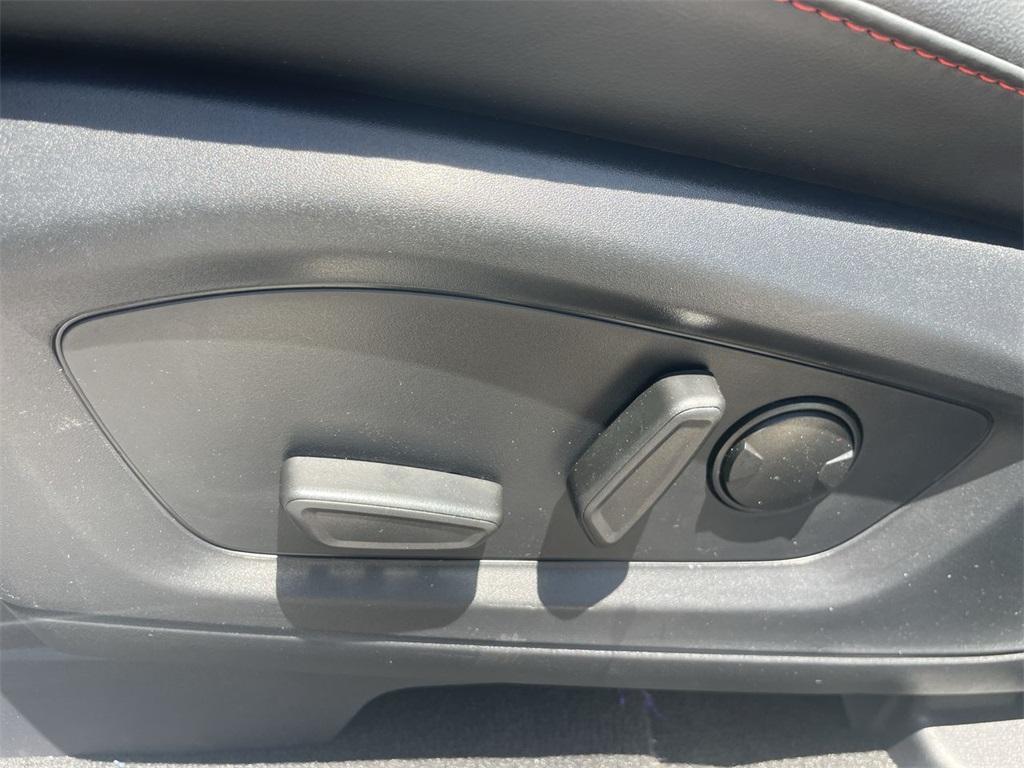 new 2025 Ford Explorer car