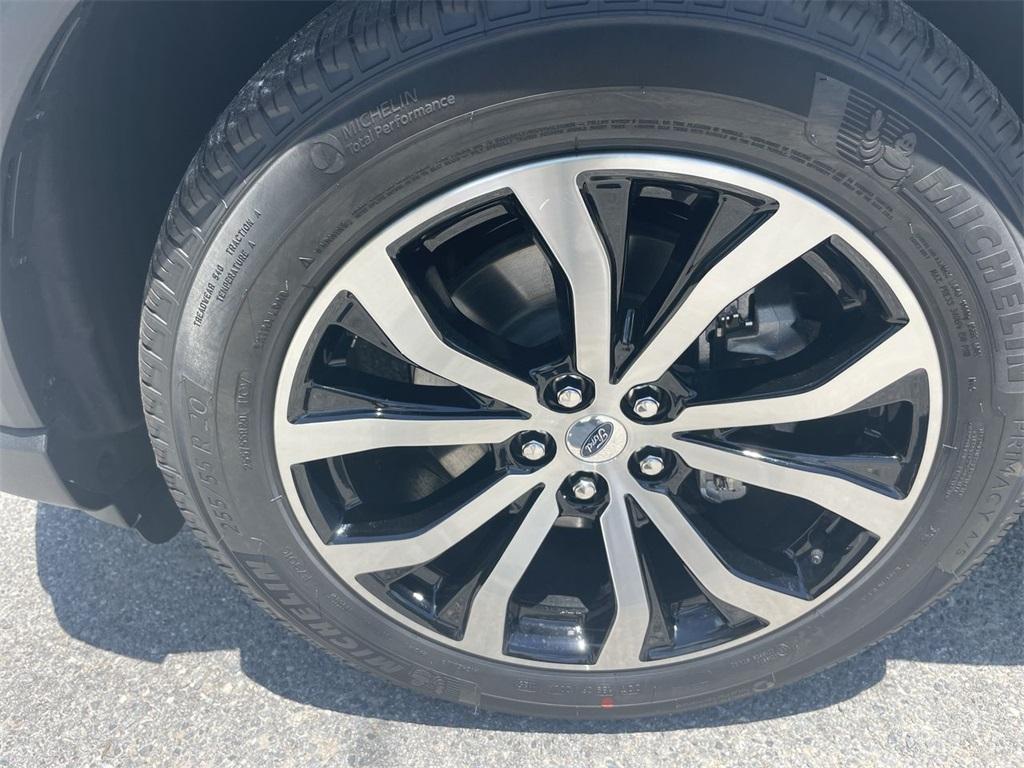 new 2025 Ford Explorer car