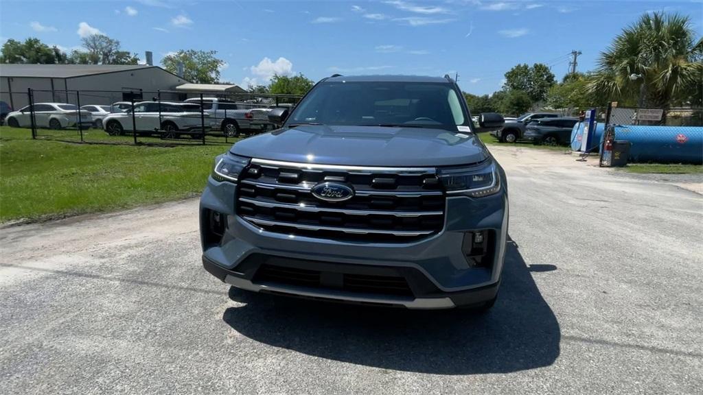 new 2025 Ford Explorer car