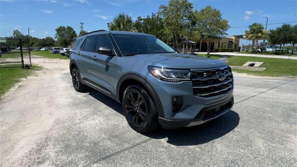 new 2025 Ford Explorer car