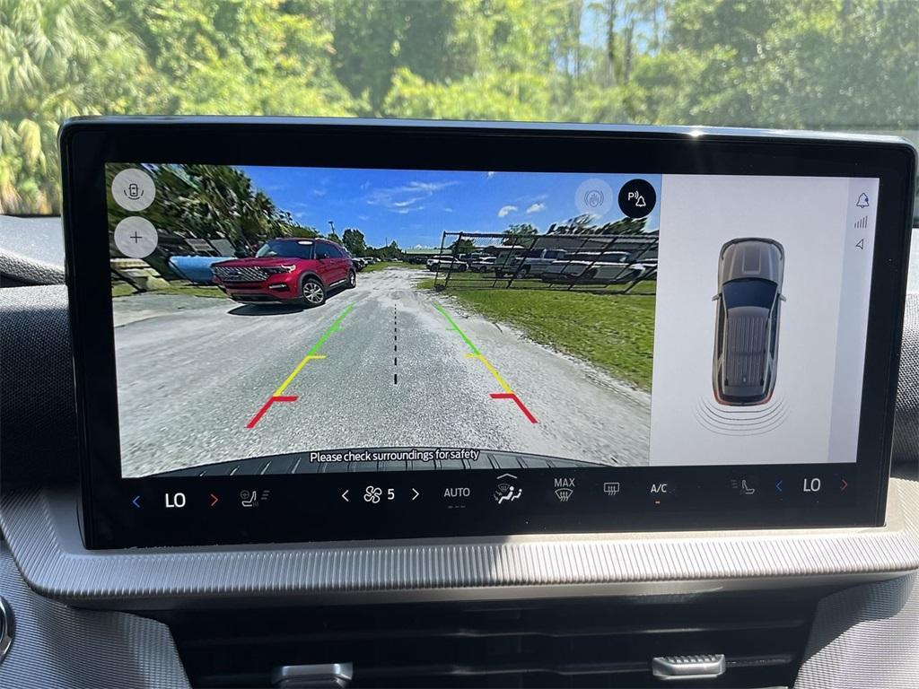 new 2025 Ford Explorer car