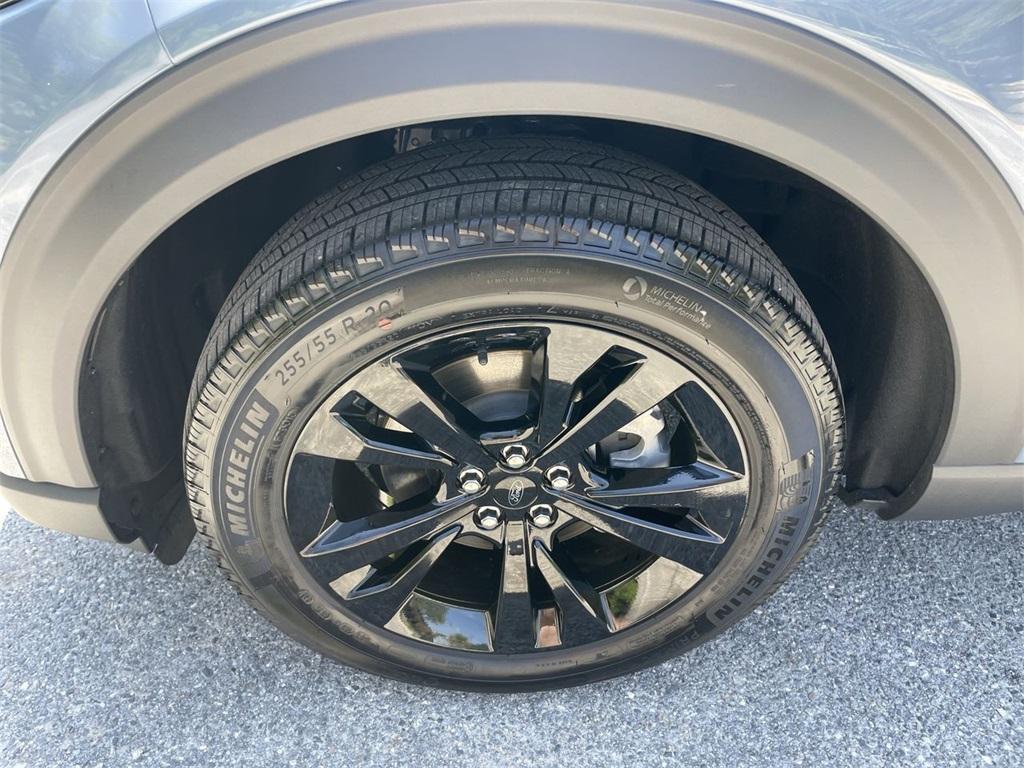 new 2025 Ford Explorer car