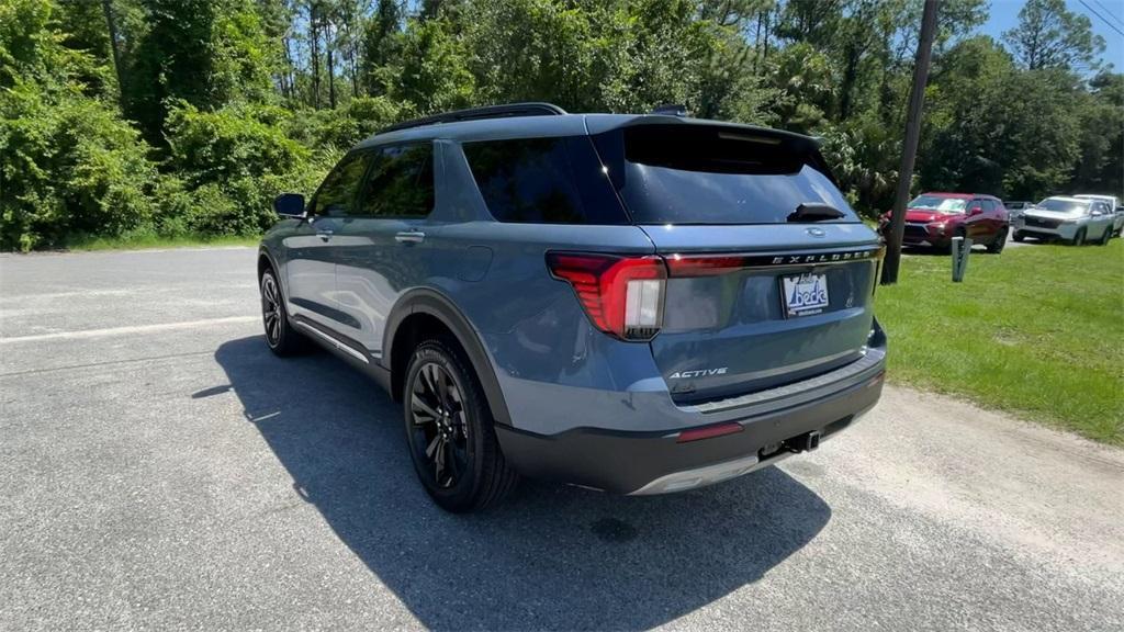 new 2025 Ford Explorer car