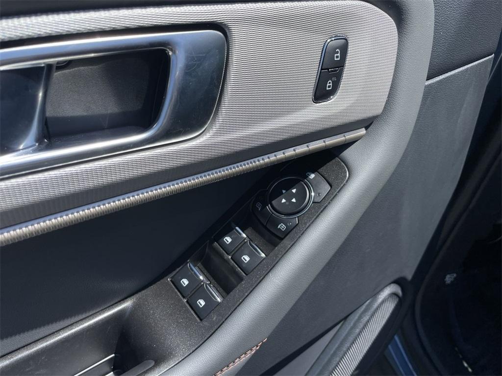 new 2025 Ford Explorer car