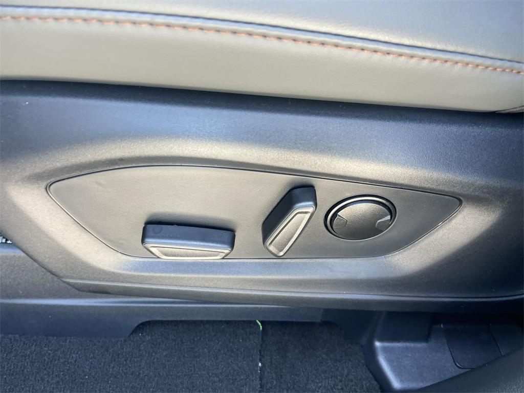new 2025 Ford Explorer car