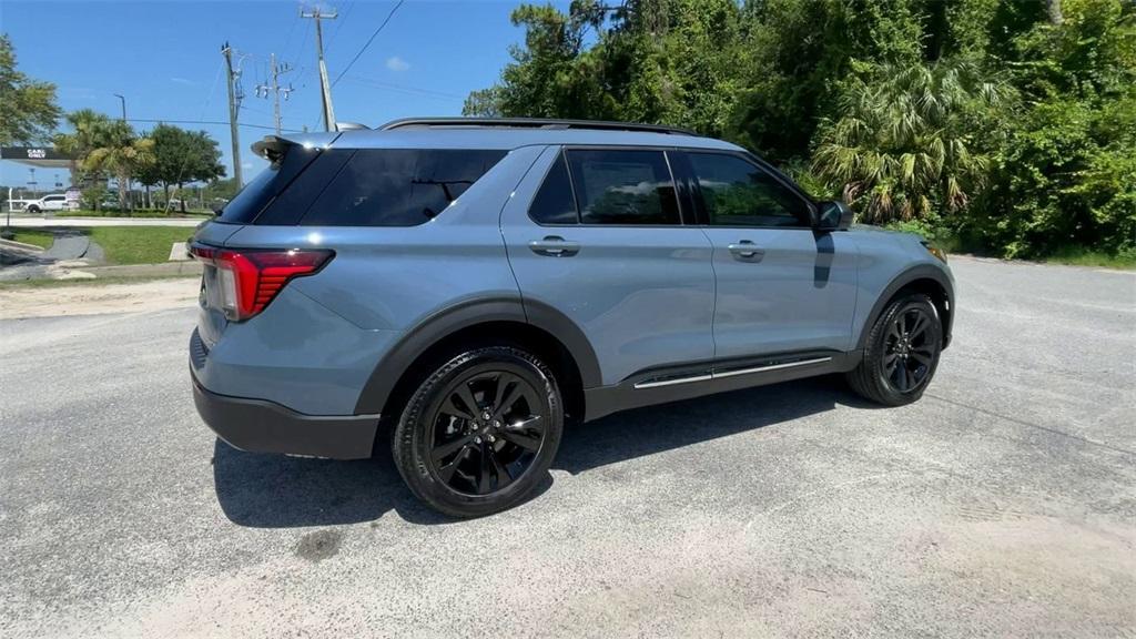 new 2025 Ford Explorer car
