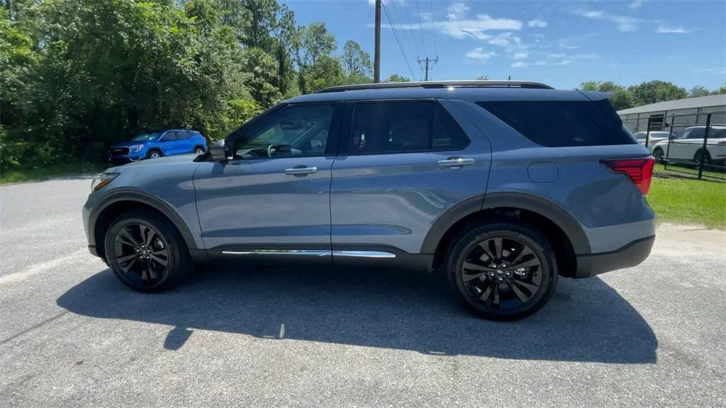 new 2025 Ford Explorer car