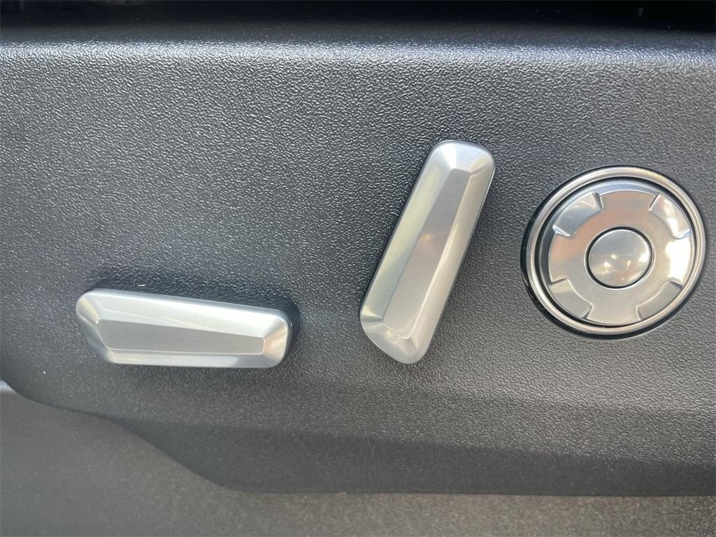 new 2025 Lincoln Navigator L car, priced at $103,362