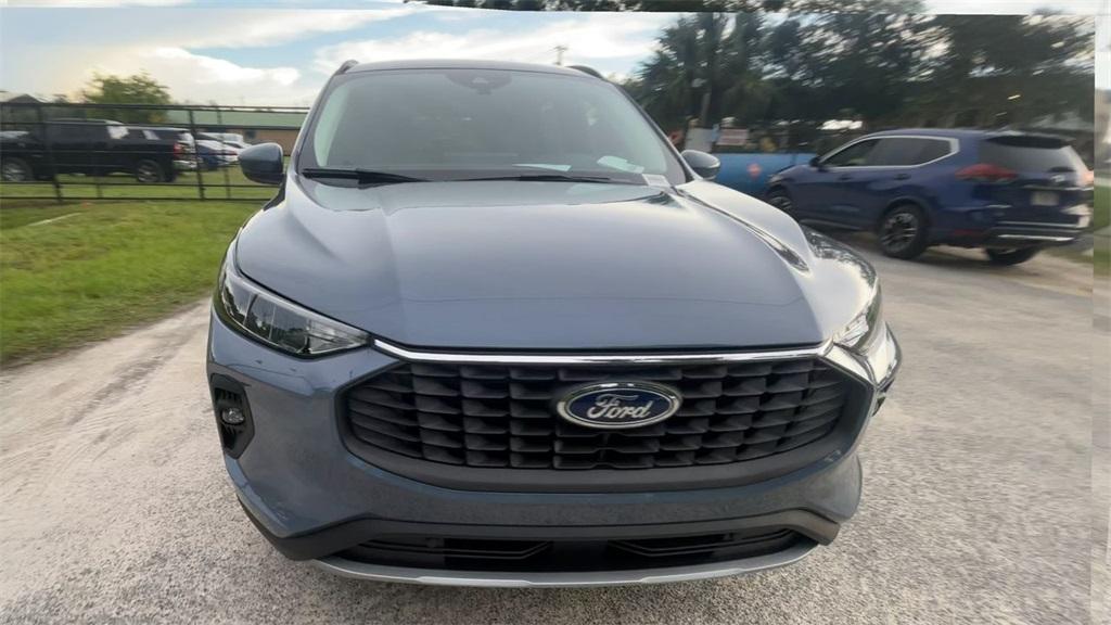 new 2025 Ford Escape car, priced at $32,560
