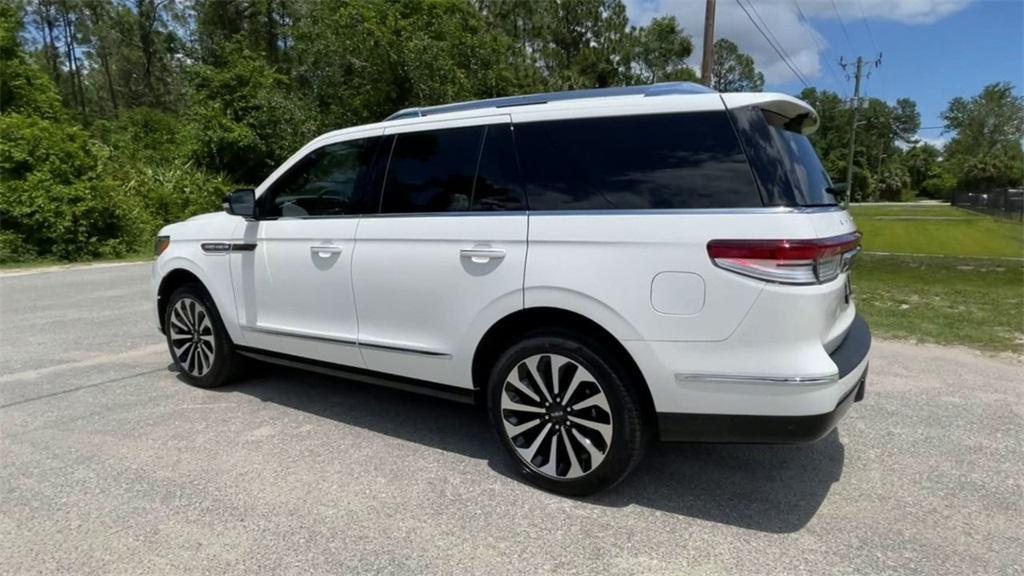 new 2024 Lincoln Navigator car, priced at $104,270