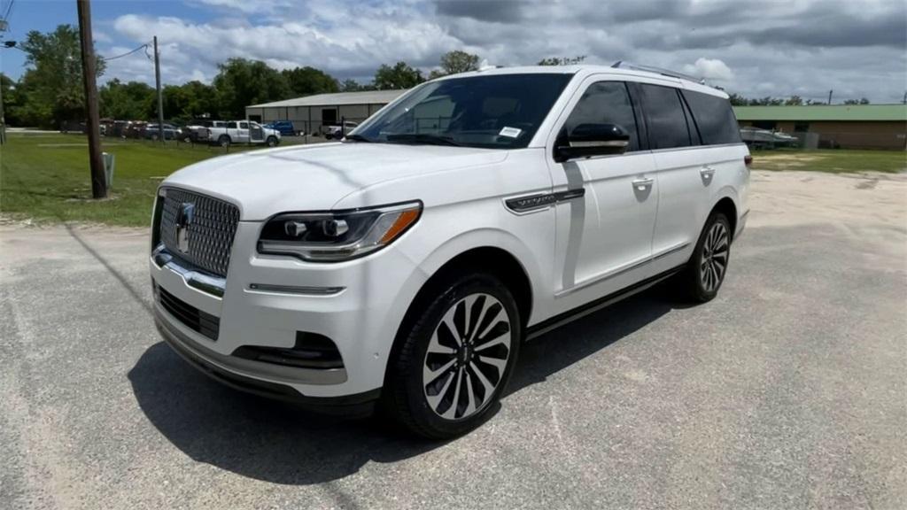 new 2024 Lincoln Navigator car, priced at $104,270