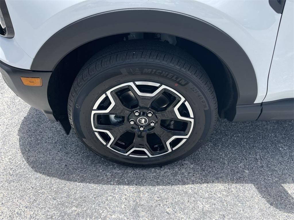 new 2025 Ford Bronco Sport car, priced at $38,753