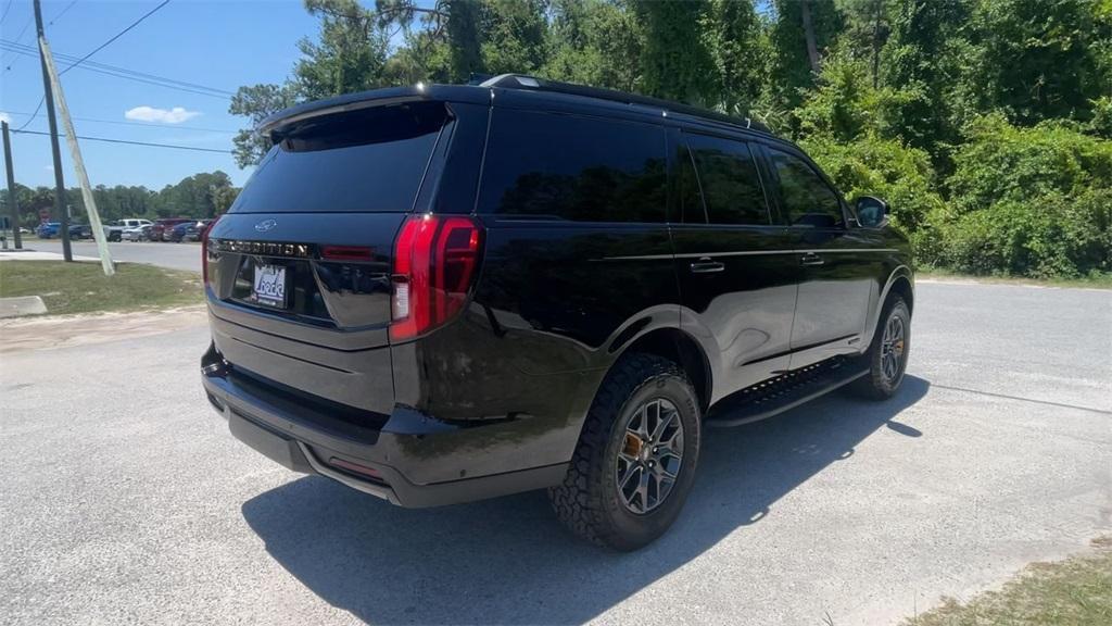 new 2025 Ford Expedition car, priced at $80,335