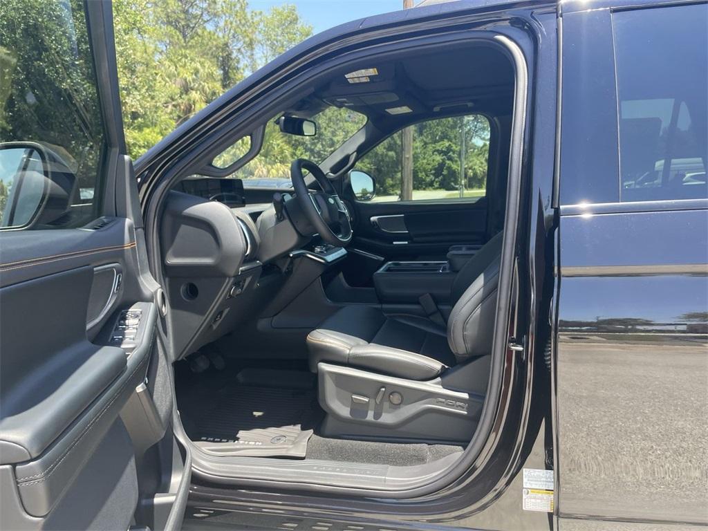 new 2025 Ford Expedition car, priced at $80,335