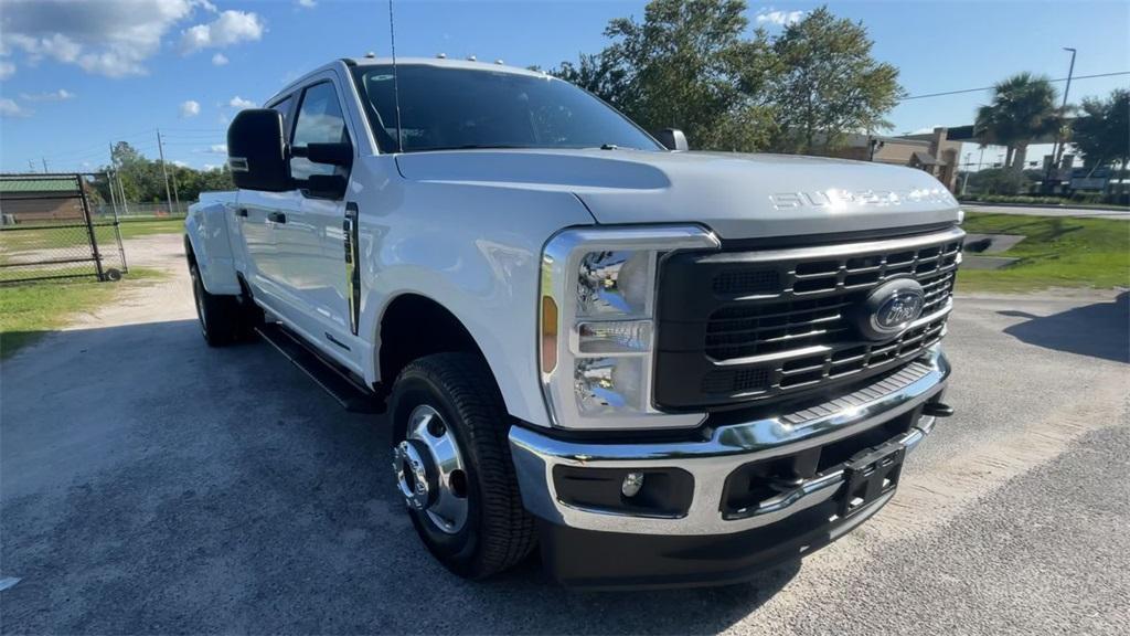 new 2025 Ford F-350 car