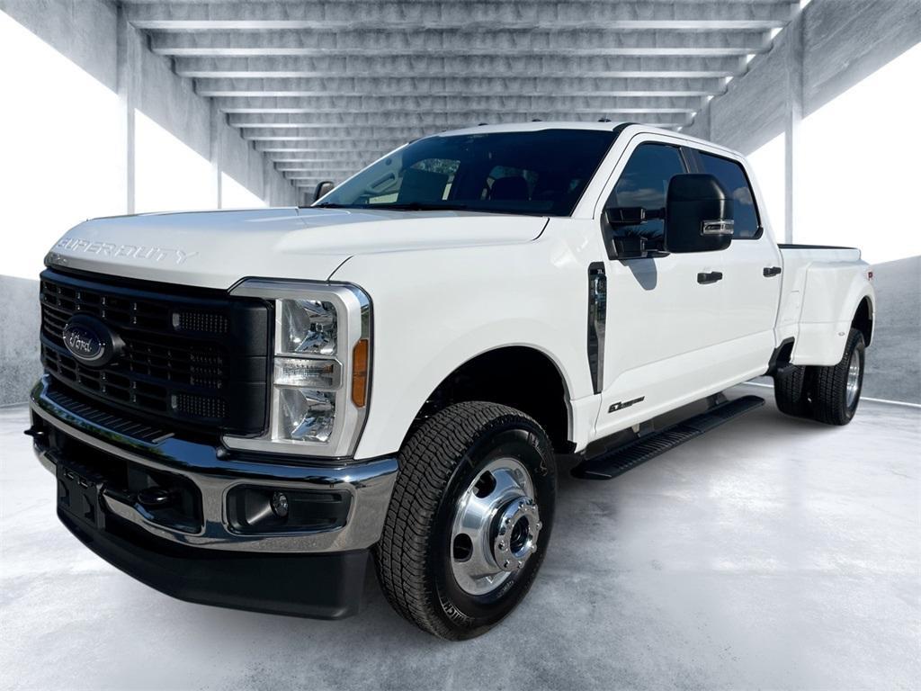 new 2025 Ford F-350 car
