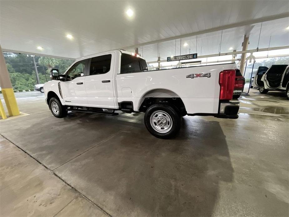 new 2024 Ford F-350 car, priced at $65,420