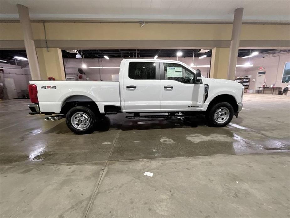 new 2024 Ford F-350 car, priced at $65,420