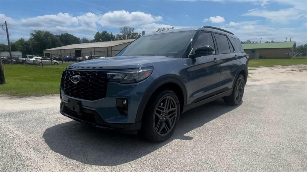 new 2025 Ford Explorer car, priced at $47,072