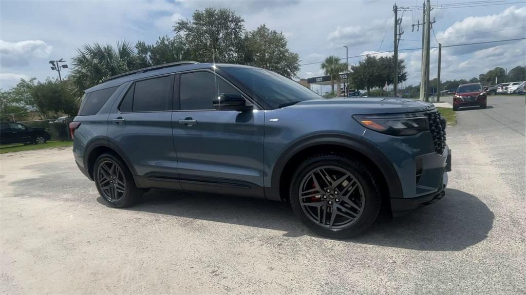 new 2025 Ford Explorer car, priced at $47,072