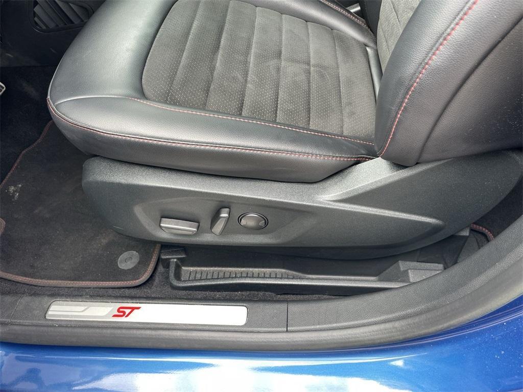 used 2022 Ford Edge car, priced at $29,147