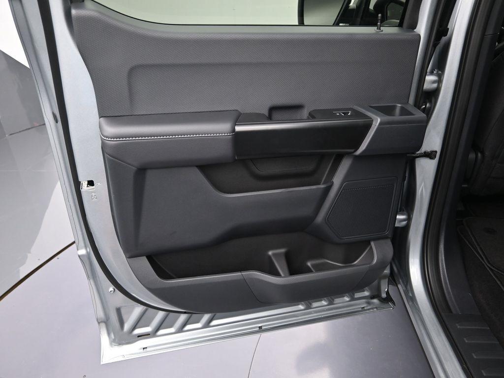 new 2025 Ford F-150 car, priced at $44,211