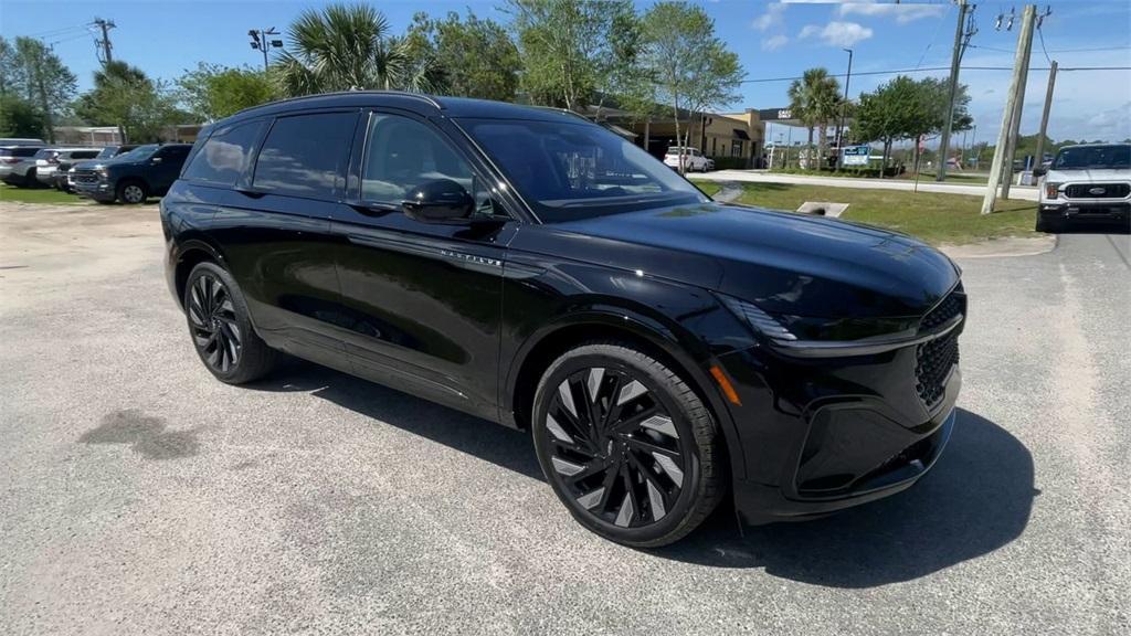 new 2025 Lincoln Nautilus car