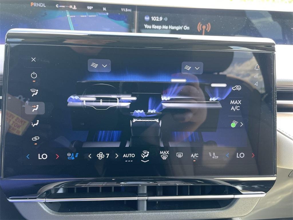 new 2025 Lincoln Nautilus car