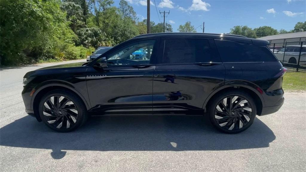 new 2025 Lincoln Nautilus car