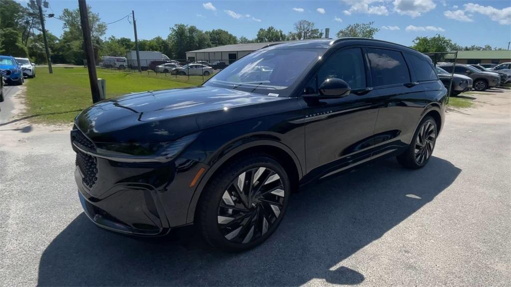 new 2025 Lincoln Nautilus car