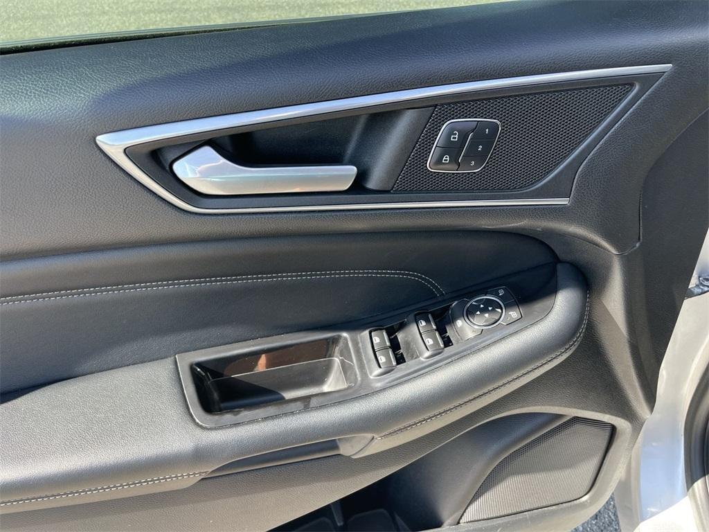 used 2016 Ford Edge car, priced at $12,999