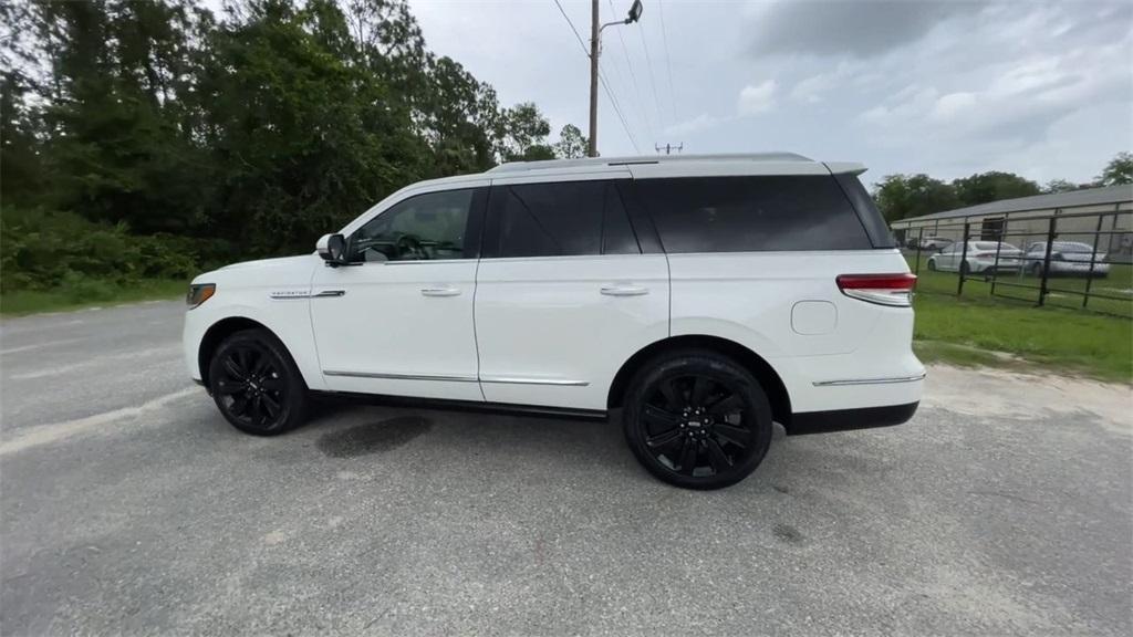 new 2024 Lincoln Navigator car, priced at $102,329