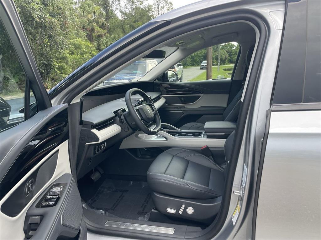 new 2025 Lincoln Nautilus car, priced at $50,341