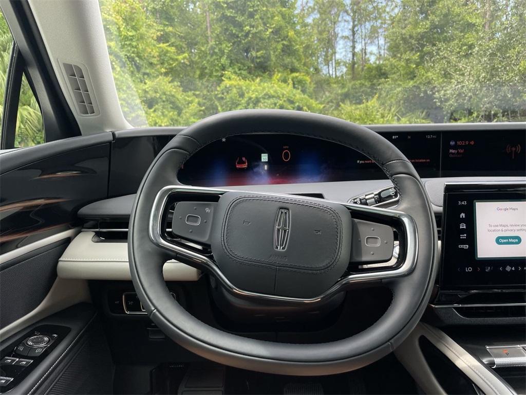 new 2025 Lincoln Nautilus car, priced at $50,341