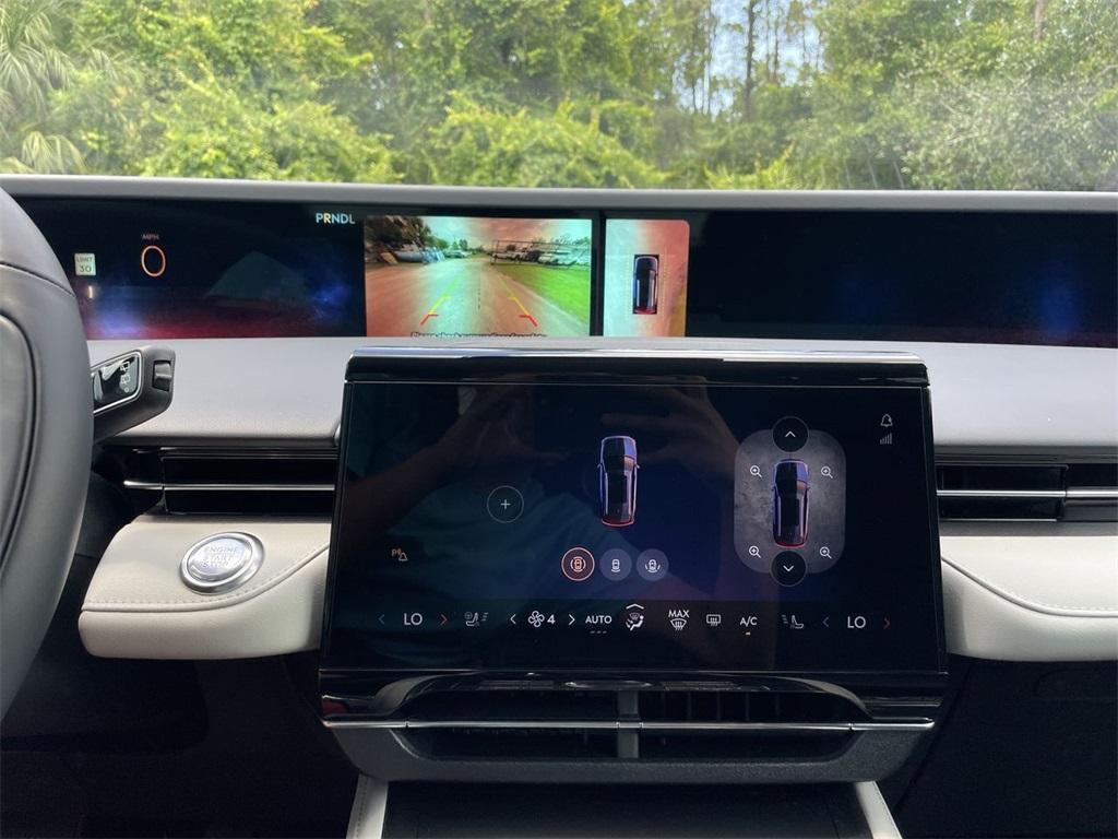 new 2025 Lincoln Nautilus car, priced at $50,341