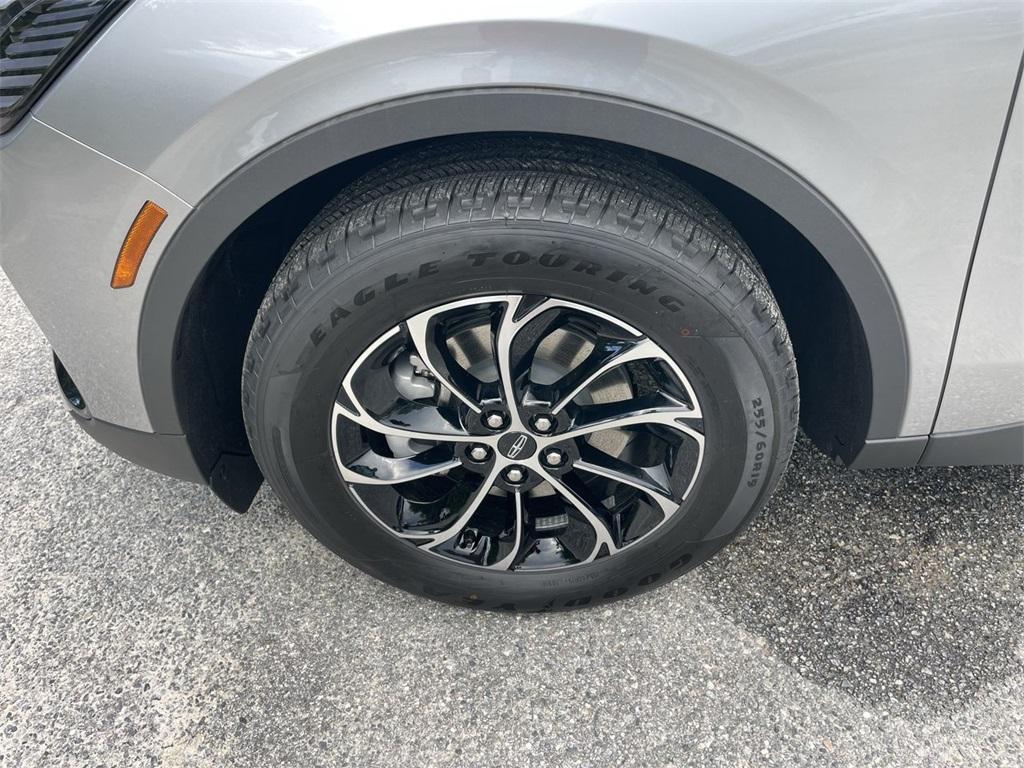 new 2025 Lincoln Nautilus car, priced at $50,341