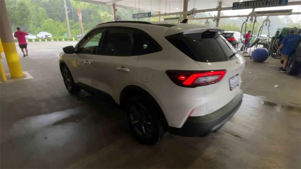 new 2025 Ford Escape car, priced at $33,144